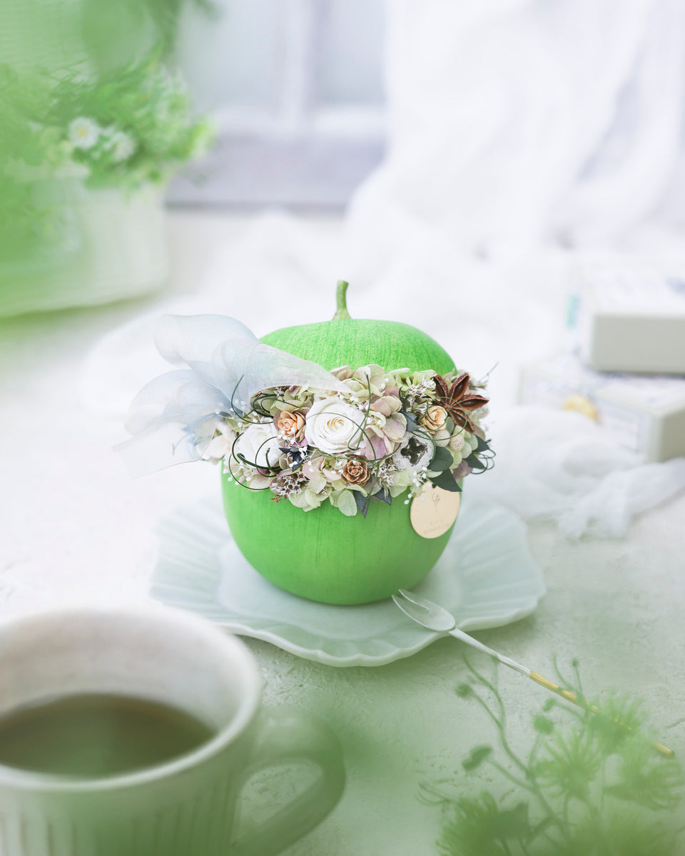 フレッシュりんごフラワーアレンジメント（緑・赤）/プリザーブド