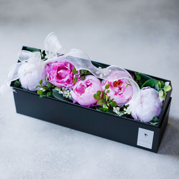 【お早め発送品】【現品限り】華やぐピオニーのフラワーボックス｜誕生日・母の日・お祝ギフト