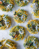 【数量限定】幸せ運ぶ鳥 ドイツつばめオーナメント付き ミモザのリース｜ドライフラワー｜春インテリア・ギフトに