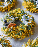 【数量限定】幸せ運ぶ鳥 ドイツつばめオーナメント付き ミモザのリース｜ドライフラワー｜春インテリア・ギフトに