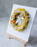 【一点物】真鍮リボン・ミモザリース キャンバスアレンジ｜ドライフラワー｜玄関・春インテリア・ギフトに人気