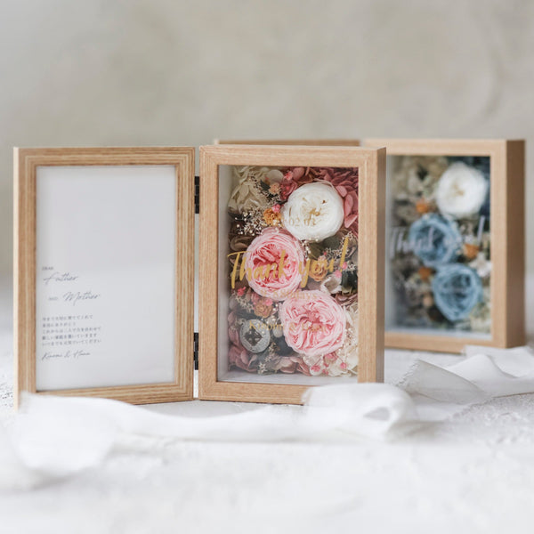 想いを彩るフラワーフォトフレーム 二つ折りMナチュラル | オールドローズ/ピンクorブルー