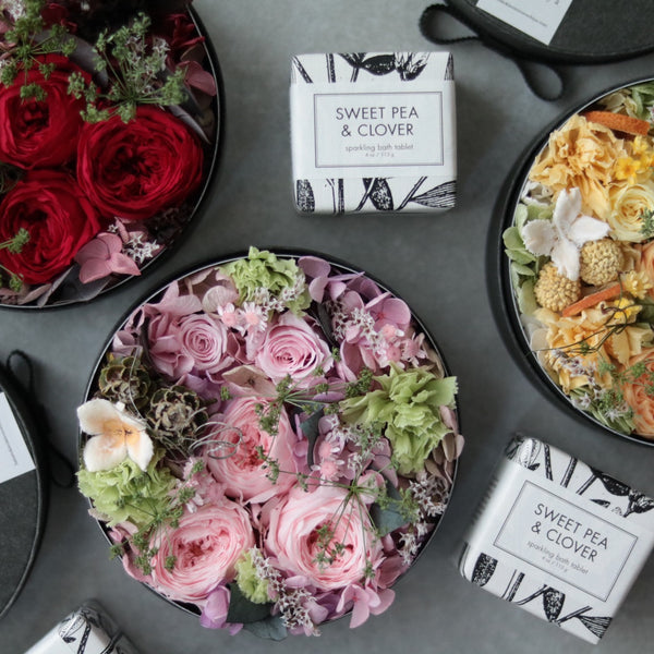 今だけオトク！【母の日ギフト限定セット】フラワーボックス・癒しの花と香り